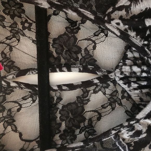 Julie's closet lace tank top size Large - Picture 5 of 10